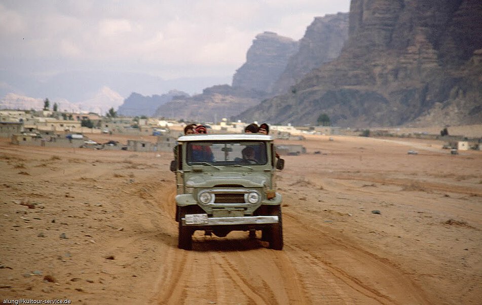 Jeeptour in der Wüste des Wadi Rum Jeeptour in der Wüste des Wadi Rum
